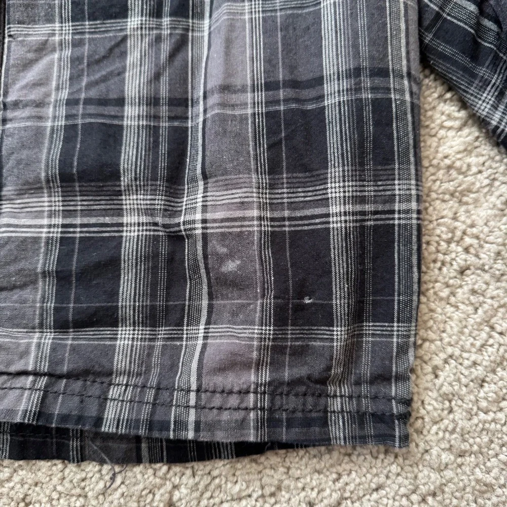 men's baggy Lee dark plaid cargo shorts size 34
